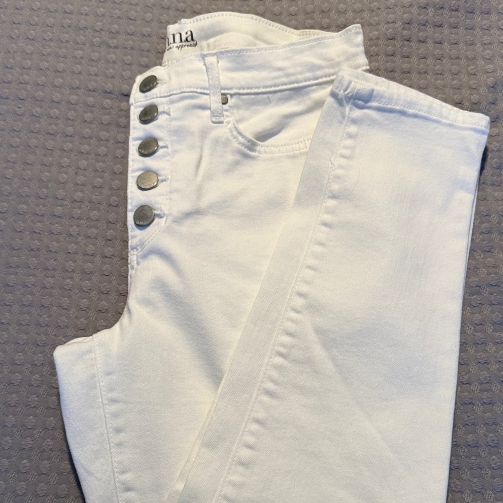 a.n.a Women's Cropped White Jeans with Silver Buttons